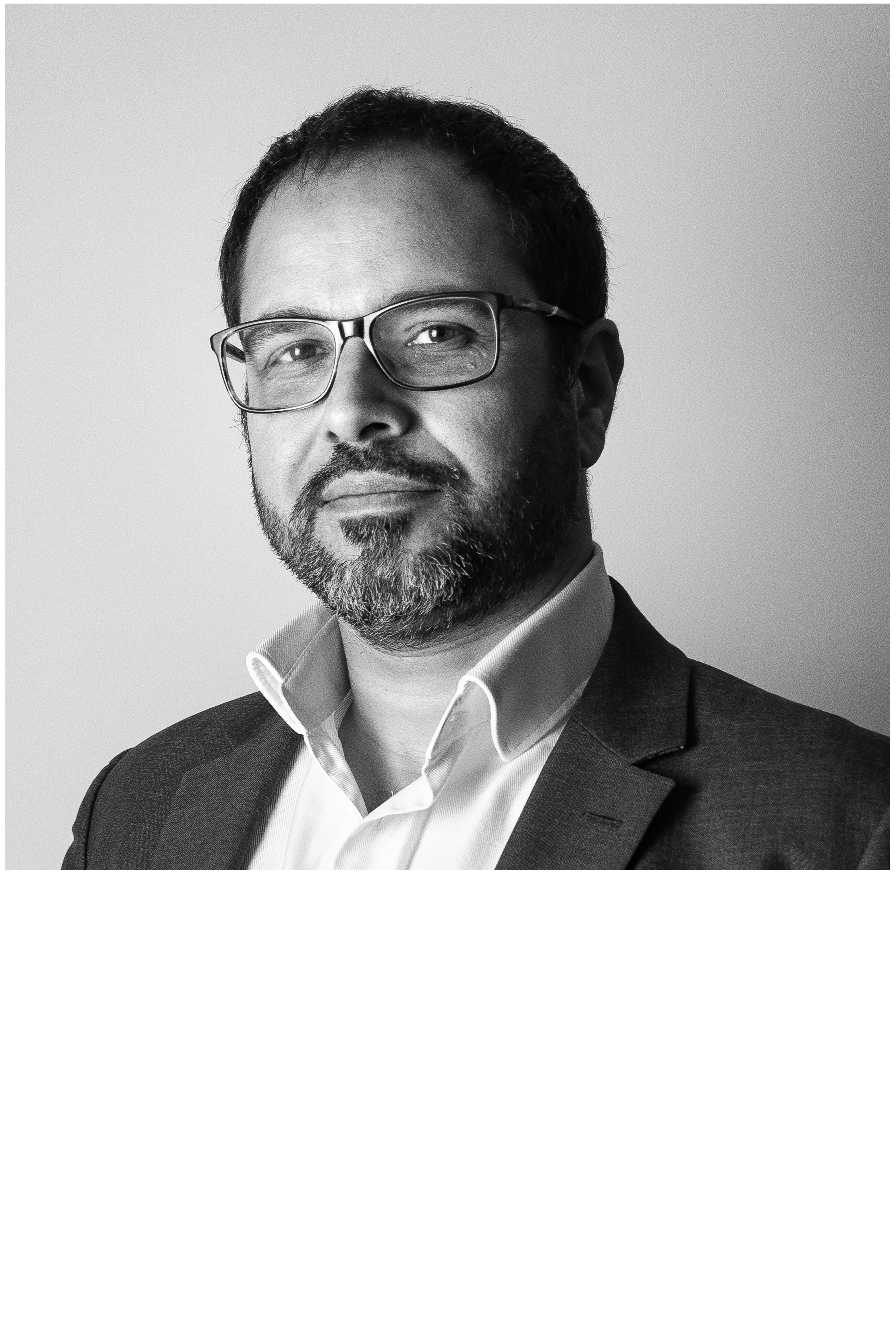 Dr. Adam Blaxter Paliwala